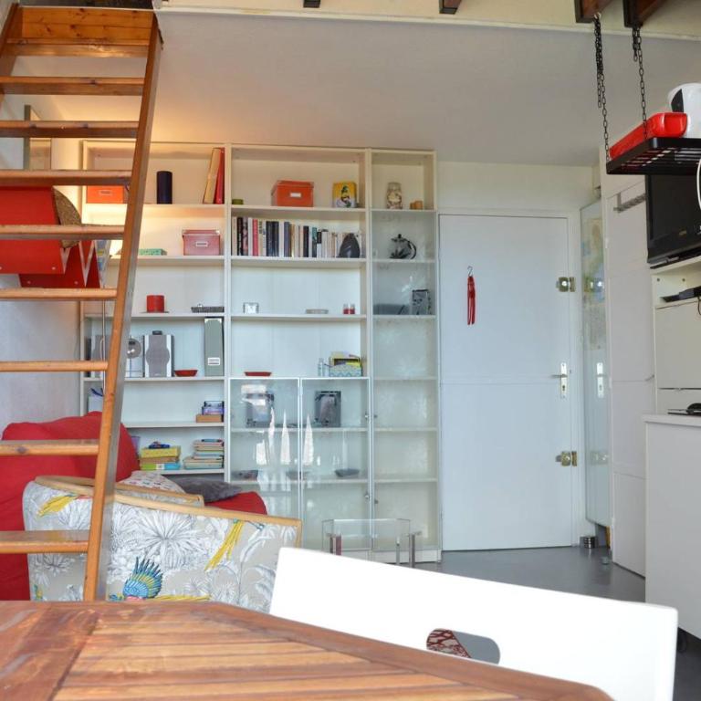 SP490-165 Appartement 2 pièces mezzanine SAINT PIERRE LA MER - Appartement 2 Chambres - 4