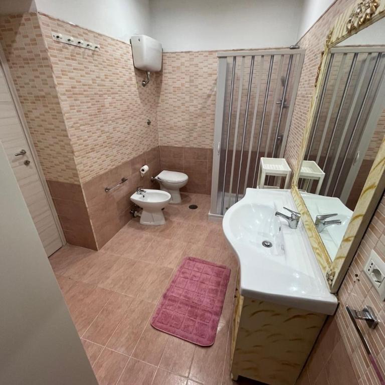 La casa di Napoli - Two-Bedroom Deluxe Apartment with Balcony - 14