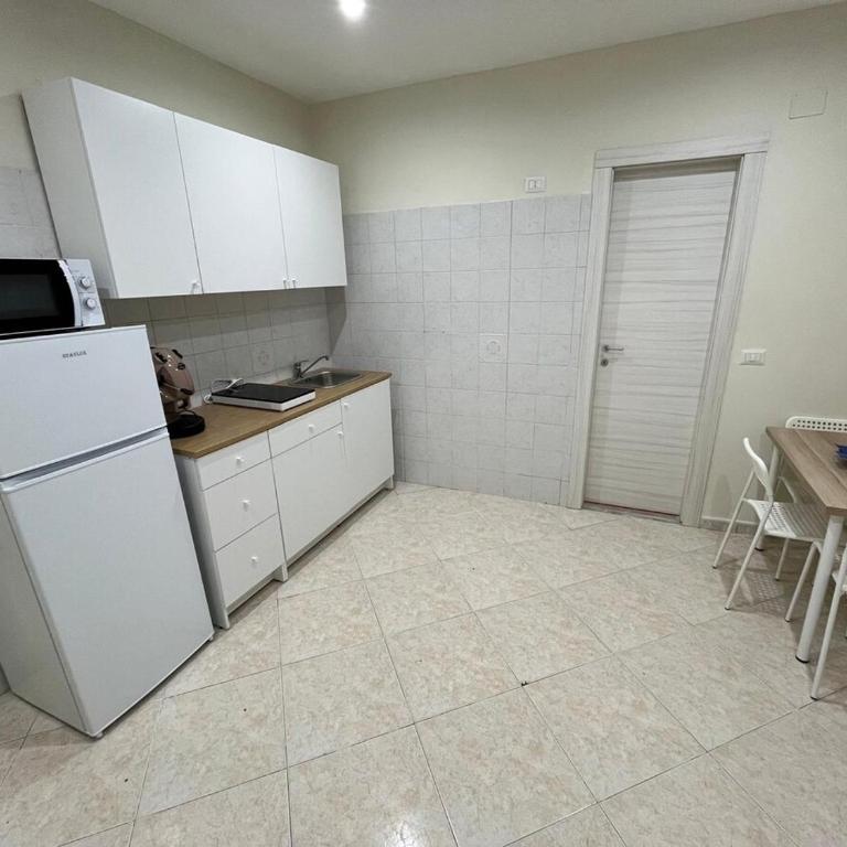 La casa di Napoli - Two-Bedroom Deluxe Apartment with Balcony - 15