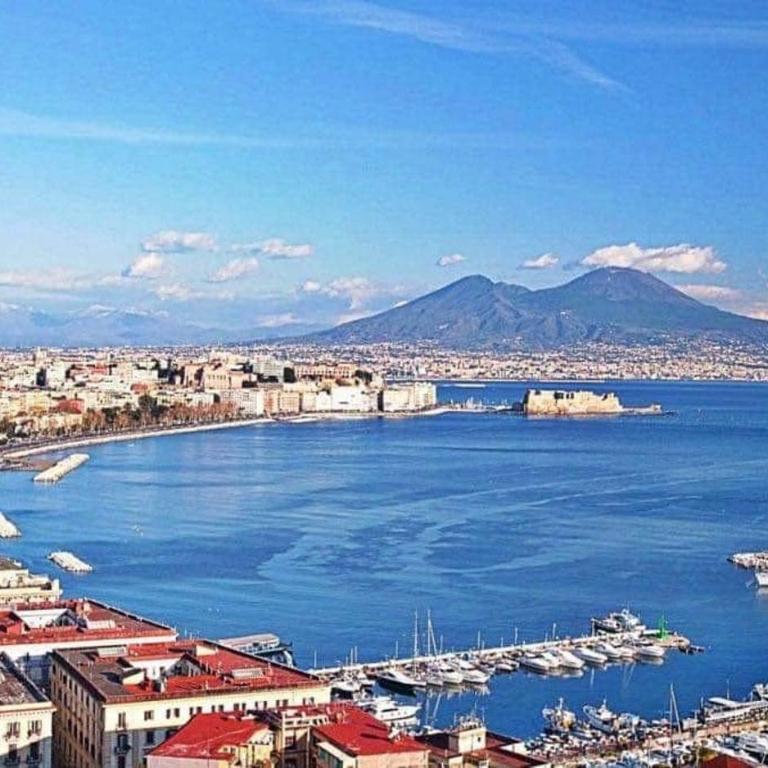 La casa di Napoli - Two-Bedroom Deluxe Apartment with Balcony - 18