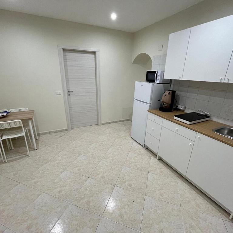 La casa di Napoli - Two-Bedroom Deluxe Apartment with Balcony - 23