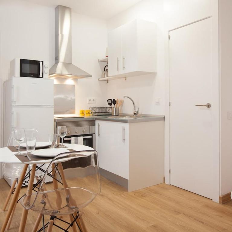 Flat with balcony next to the beach, SV - One-Bedroom Apartment - 7
