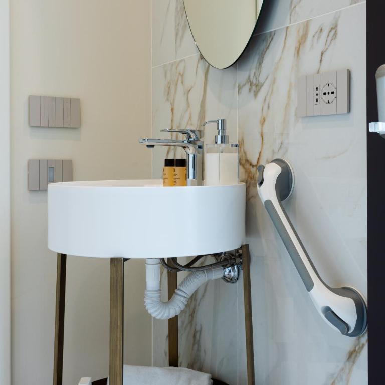 Hera Rooms and Suites - Camera Matrimoniale Deluxe - 7