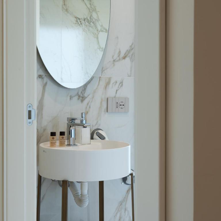 Hera Rooms and Suites - Camera Matrimoniale Deluxe - 9