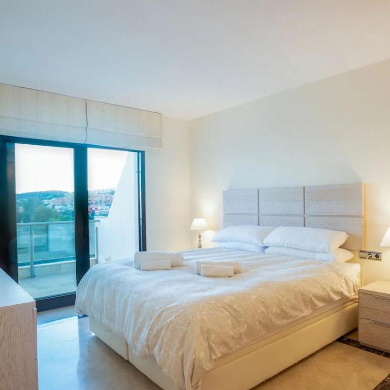 Sky-High Luxury Panoramic Sea Views & Expansive Terraces in this La Duquesa Penthouse - Apartamento - 15
