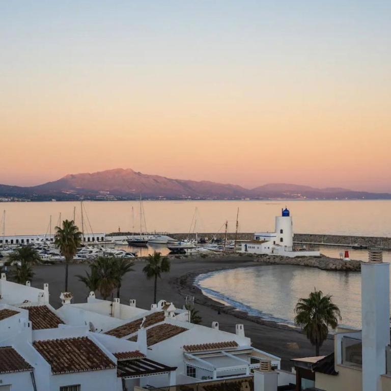 Sky-High Luxury Panoramic Sea Views & Expansive Terraces in this La Duquesa Penthouse - Apartamento - 23