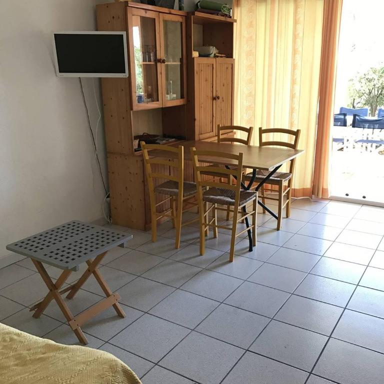 AS8314 - P2 Cabine dans une résidence avec piscine, parking privé et belle vue chenal - Appartamento con Vista Lago - 2
