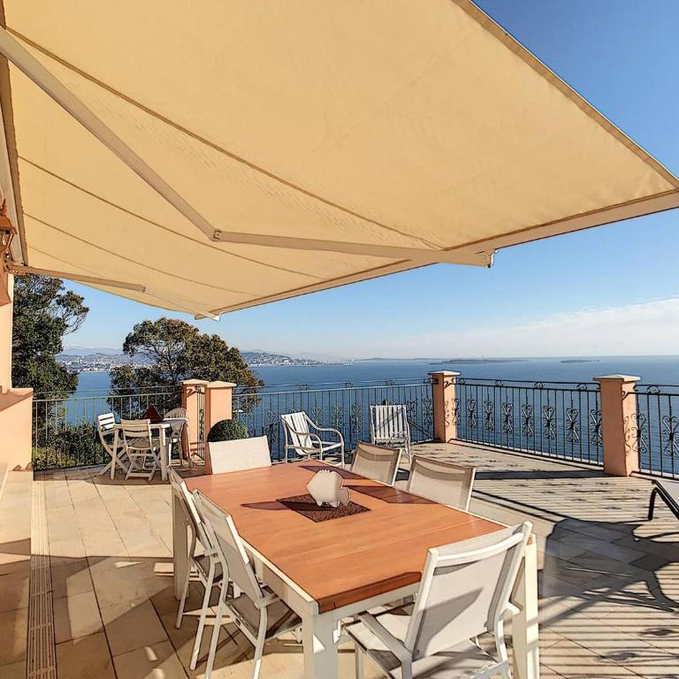 Sur les hauteurs de Théoule villa avec une magnifique vue mer - Maison de Vacances 3 Chambres - 11