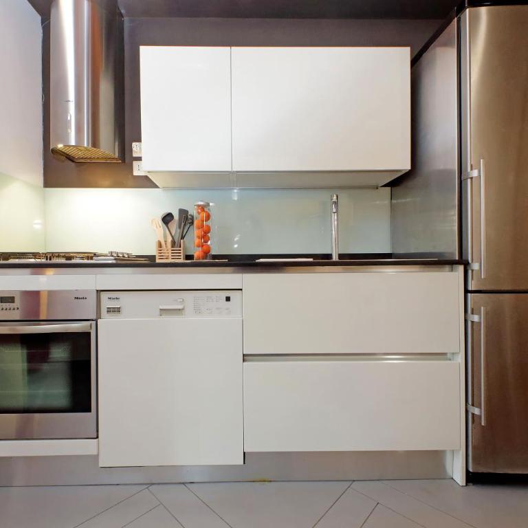 Trastevere Historic Loft by Luxury Getaways - One-Bedroom Apartment - 15