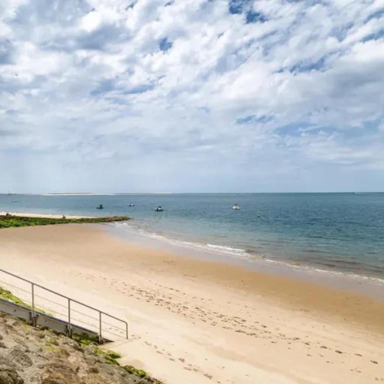 Majestueuse villa en première ligne au Pyla avec accès privé à la plage - Villa - 32