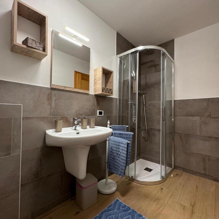 Villa Rosa - Appartamento con 2 Camere da Letto - 8