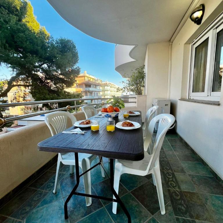 2 Bedroom Apartment in Puerto Marina - Apartamento de 2 dormitorios con balcón - 2
