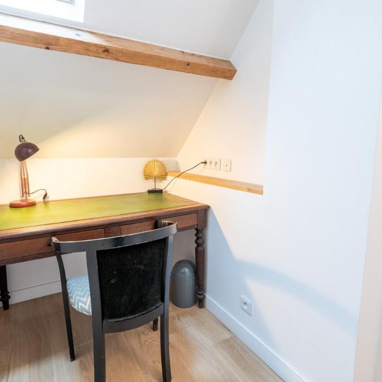 Le Pic-Paris - Standard Double Room with Shared Bathroom - 1