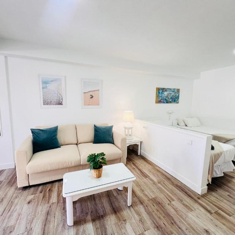 Prime garden-view Studios - One-Bedroom Apartment - 4