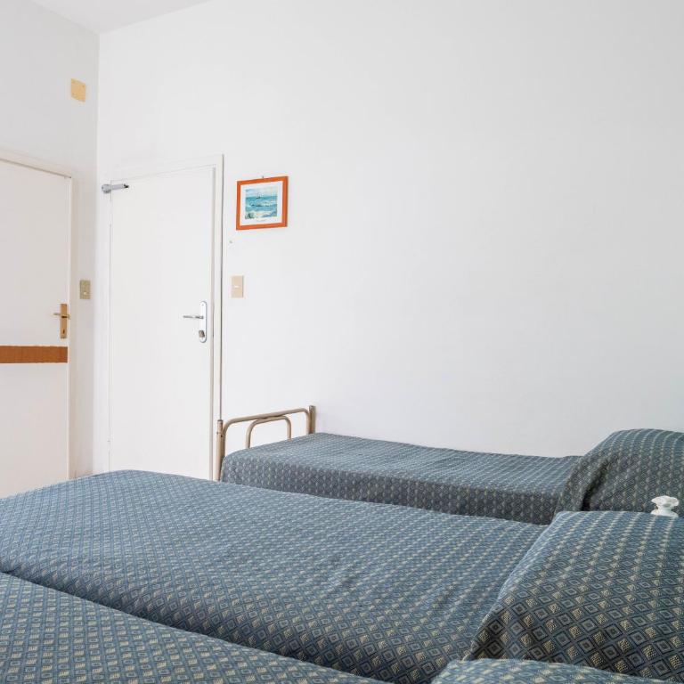 Hotel Cavallino Bianco Rimini - Camera Tripla Economy - 4