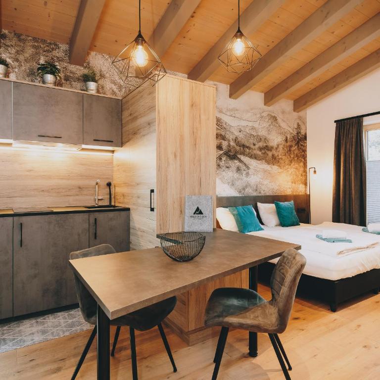 Studio Niederseer by we rent, JOKERCARD INCLUDED - Studio Apartment with Balcony - 3