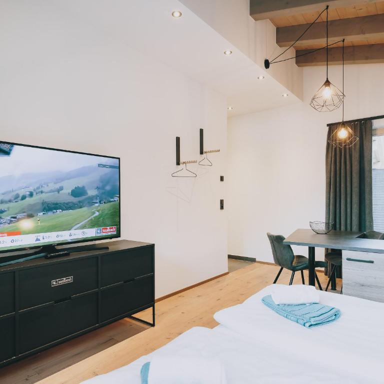 Studio Niederseer by we rent, JOKERCARD INCLUDED - Studio Apartment with Balcony - 11
