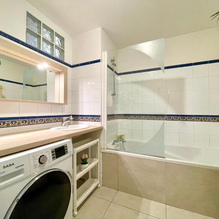 BnGo I Le Spacieux I 6 personnes, Climatisation, Parking gratuit, 3 chambres, 5 lits, Gare PartDieu, Centre de Lyon - Premium Apartment mit 3 Schlafzimmern - 47