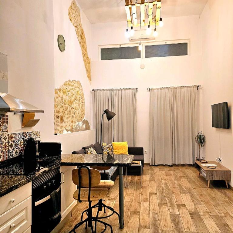 SUNCASTLE APARTAMENTOS ALICANTE -With share Rooftop Terrace And Barbecue - Deluxe King Studio - 12