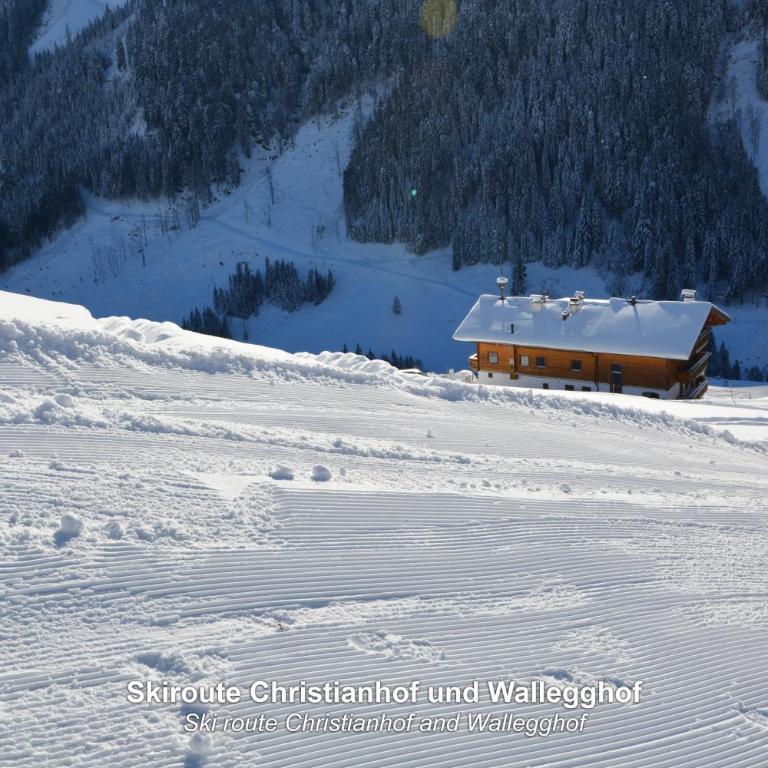 Ski In-Ski Out - Gästehäuser Saalbach-Hinterglemm - Wallegghof Christianhof - Familienzimmer (6 Erwachsene) mit einem eigenen Badezimmer - 11