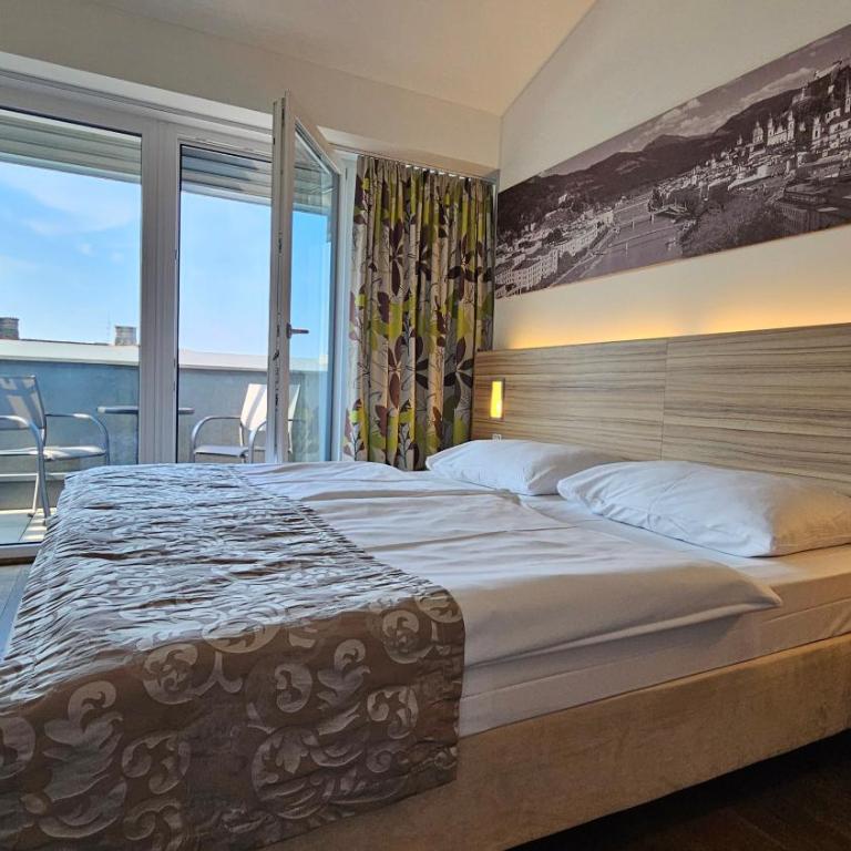 Altstadt Hotel Hofwirt Salzburg - Comfort Doppelzimmer mit Balkon - 1