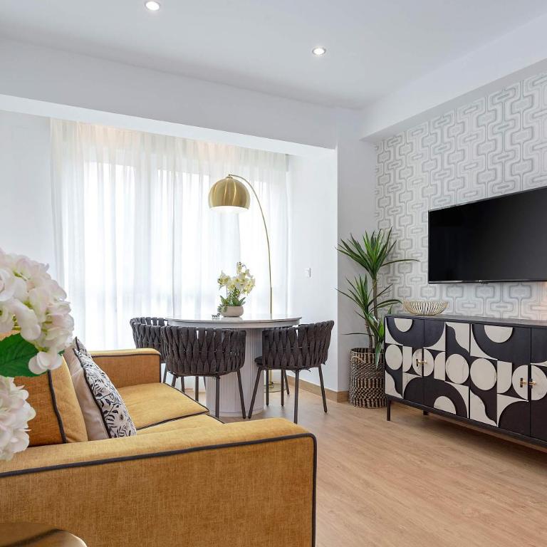 Genteel Home Santo Cristo - Two-Bedroom Apartment - 1