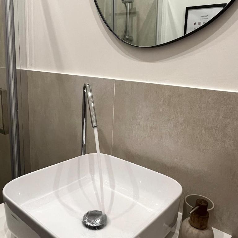 Magnolia 84 Apartment - One-Bedroom Apartment with Terrace - 18