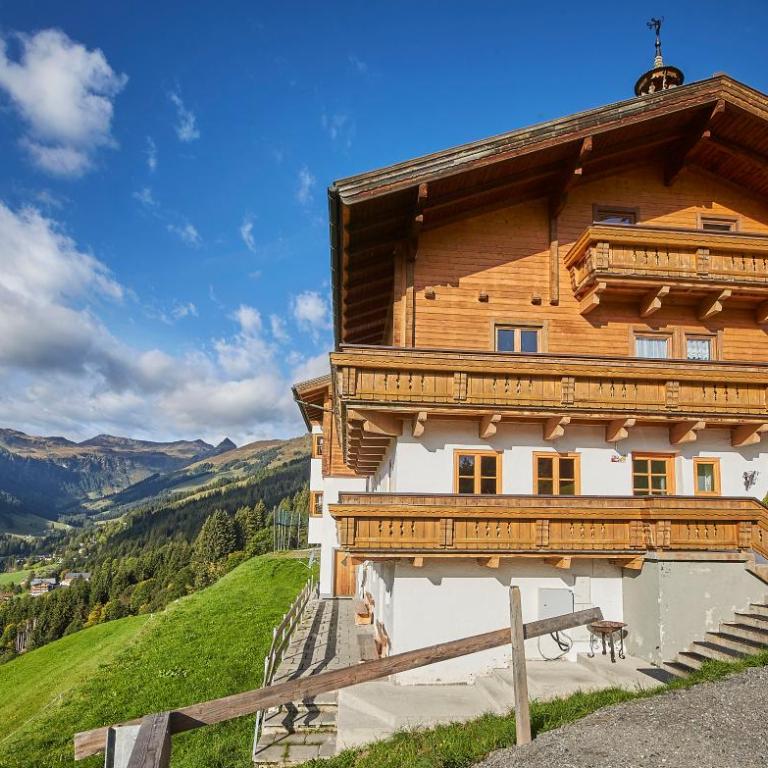 Ski In-Ski Out - Gästehäuser Saalbach-Hinterglemm - Wallegghof Christianhof - Familienzimmer mit Dusche - 13
