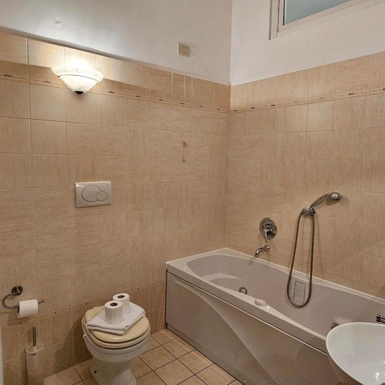 Private SPA Apartment in Rome - Appartamento con 2 Camere da Letto - 9
