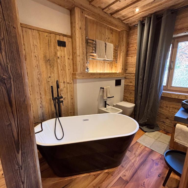 Luxury Central Apartment Cortina D'Ampezzo - Appartamento Superior con 3 Camere da Letto - 43