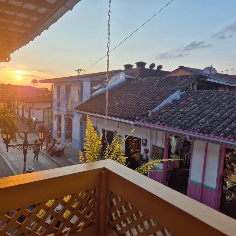 Casa Serafin Hotel - Triple Room with Balcony - 1
