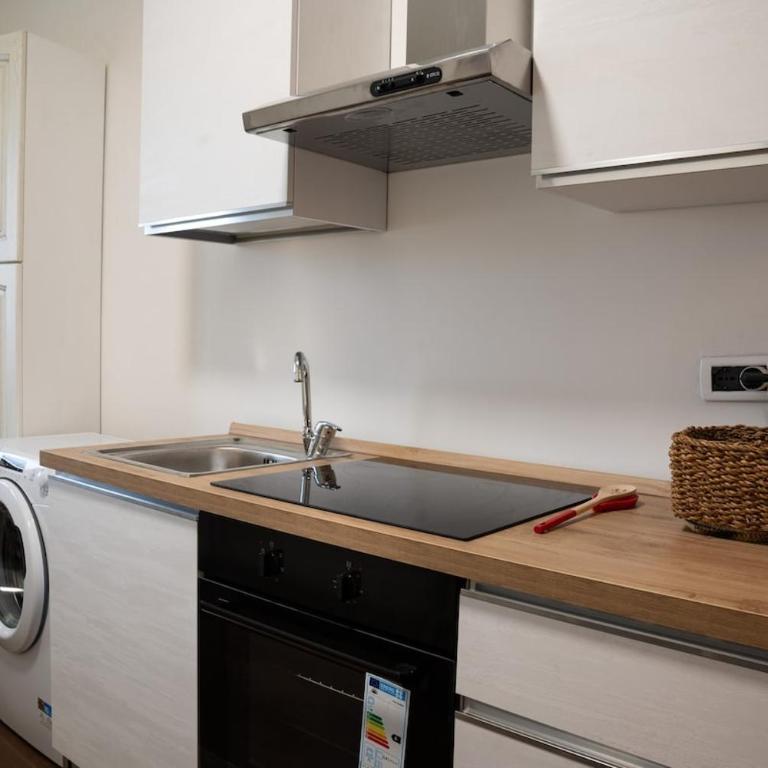 Elegante Alloggio con Parcheggio Gratuito - Appartamento Standard con 2 Camere da Letto - 7