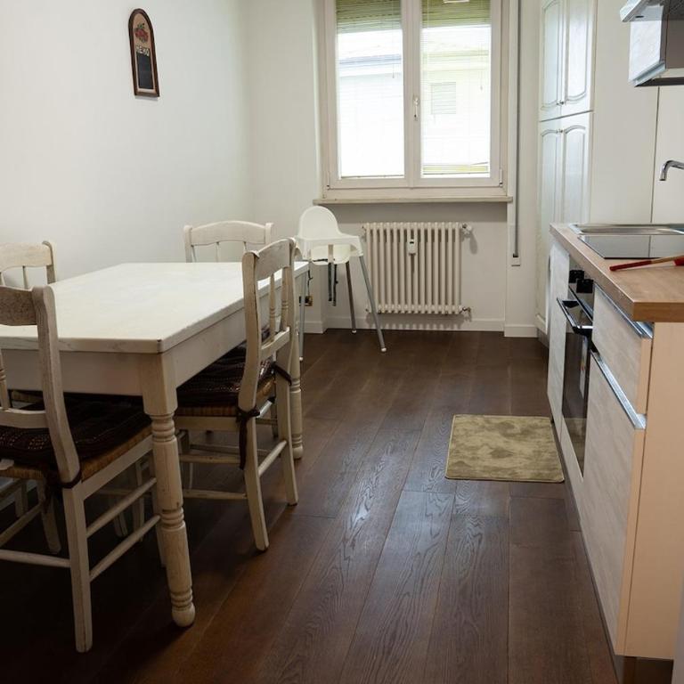 Elegante Alloggio con Parcheggio Gratuito - Appartamento Standard con 2 Camere da Letto - 19