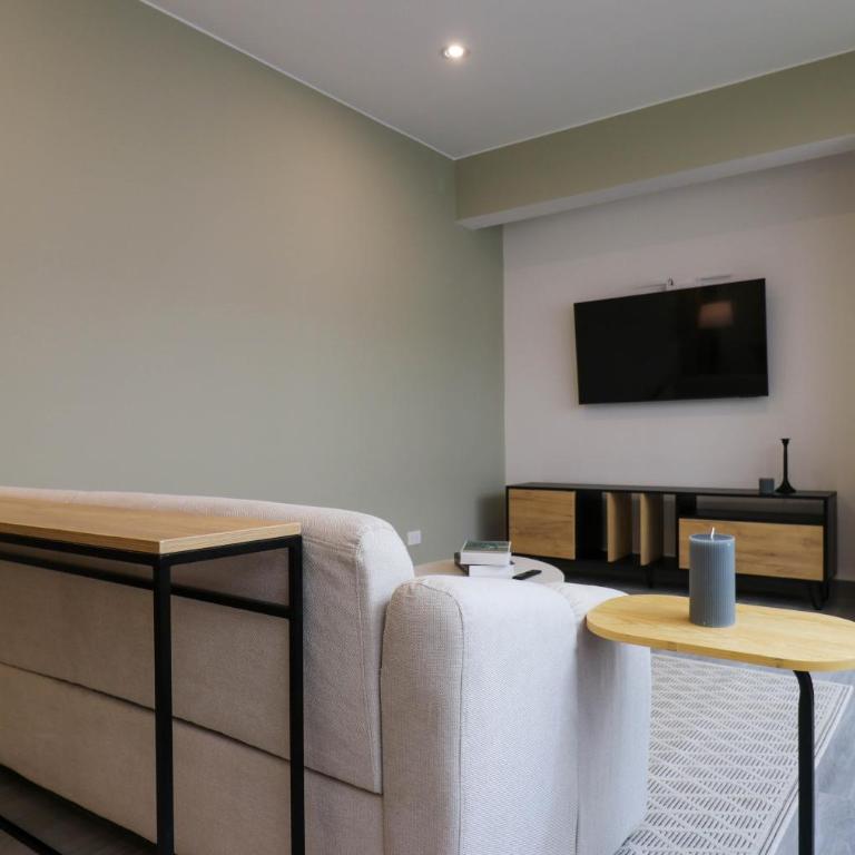 Caster by Wynwood House - Two-Bedroom Deluxe Apartment - 16