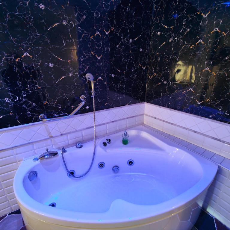 Aparthotel Dei Mercanti - Appartamento Deluxe - 1
