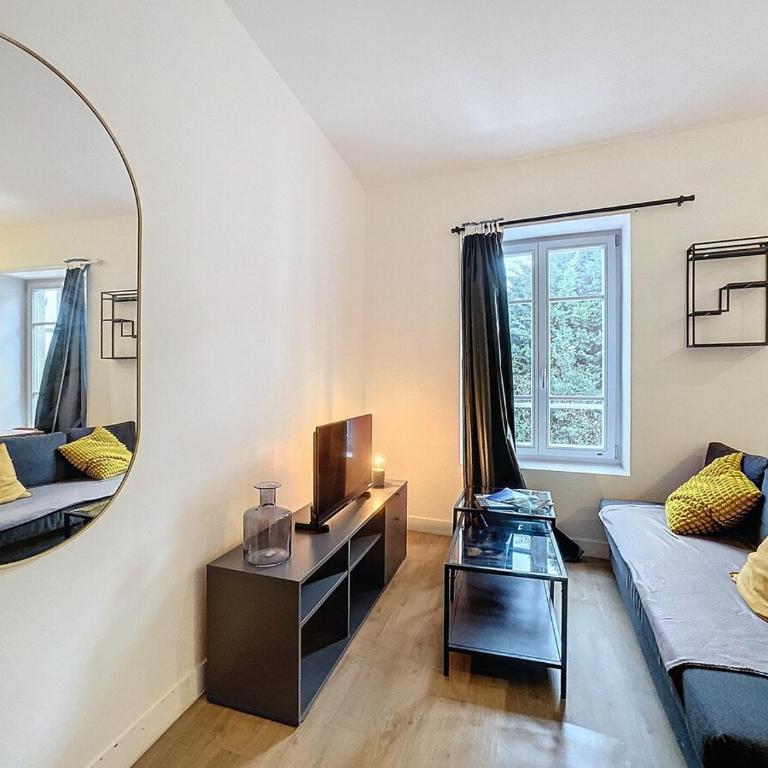 Immeuble idéal groupe - Gare à proximité 19 pers - Appartamento con 5 Camere da Letto - 10