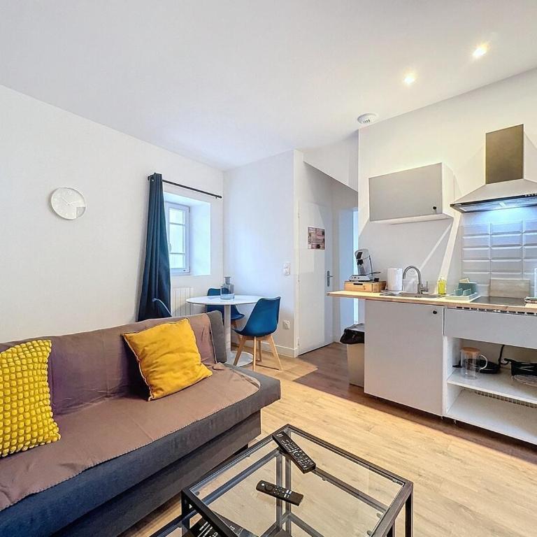 Immeuble idéal groupe - Gare à proximité 19 pers - Appartamento con 5 Camere da Letto - 14