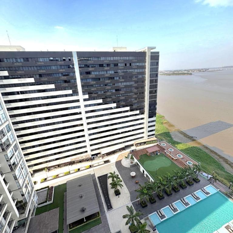 Suite en Puerto Santa Ana ,Torres Bellini - Apartamento de 1 dormitorio - 2