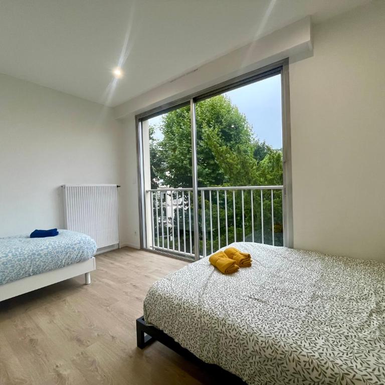 BnGo I Le Spacieux I 3 chambres, 2 salles de bain, 1 toilette, parking privé gratuit, 8 personnes, Vieux Lyon hypercentre - Apartment mit 3 Schlafzimmern - 52