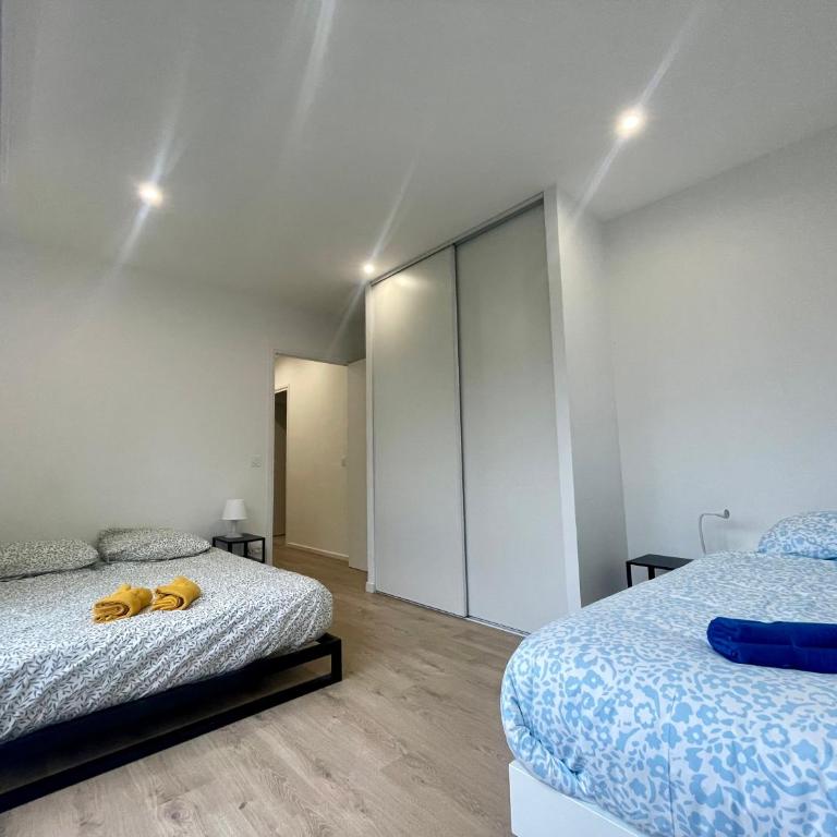 BnGo I Le Spacieux I 3 chambres, 2 salles de bain, 1 toilette, parking privé gratuit, 8 personnes, Vieux Lyon hypercentre - Apartment mit 3 Schlafzimmern - 53