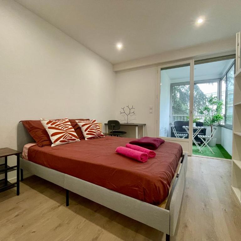 BnGo I Le Spacieux I 3 chambres, 2 salles de bain, 1 toilette, parking privé gratuit, 8 personnes, Vieux Lyon hypercentre - Apartment mit 3 Schlafzimmern - 48