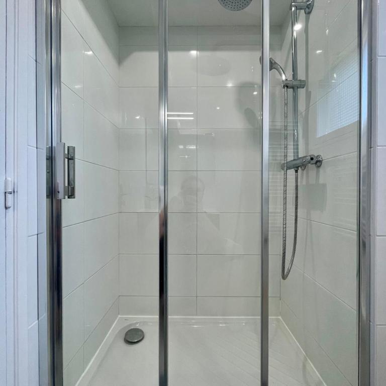 BnGo I Le Spacieux I 3 chambres, 2 salles de bain, 1 toilette, parking privé gratuit, 8 personnes, Vieux Lyon hypercentre - Apartment mit 3 Schlafzimmern - 21