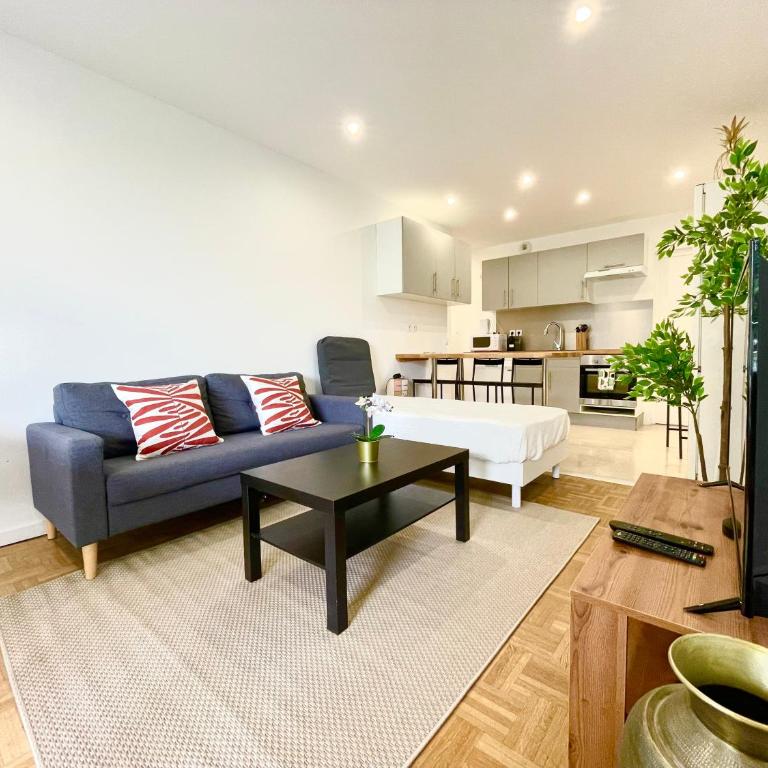 BnGo I Le Spacieux I 3 chambres, 2 salles de bain, 1 toilette, parking privé gratuit, 8 personnes, Vieux Lyon hypercentre - Apartment mit 3 Schlafzimmern - 28