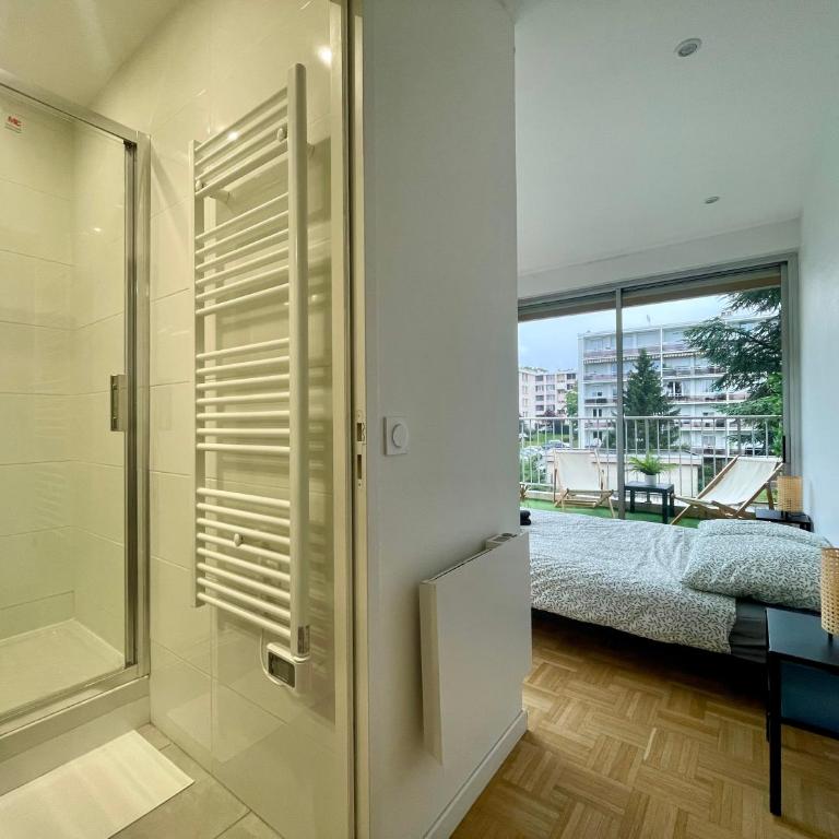 BnGo I Le Spacieux I 3 chambres, 2 salles de bain, 1 toilette, parking privé gratuit, 8 personnes, Vieux Lyon hypercentre - Apartment mit 3 Schlafzimmern - 41
