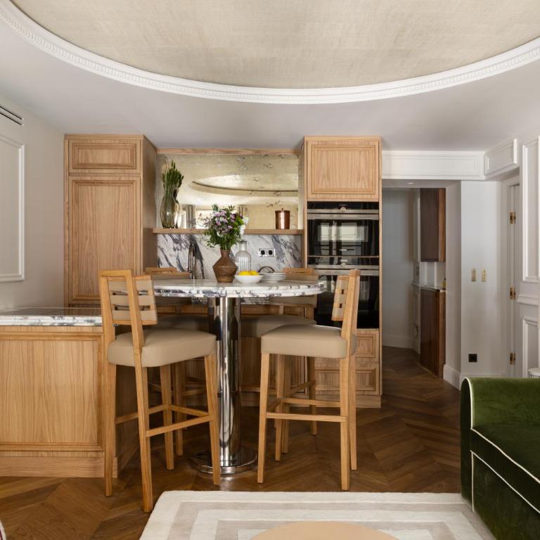 HIGHSTAY - Luxury Serviced Apartments - Victoires - Two-Bedroom Apartment - 2