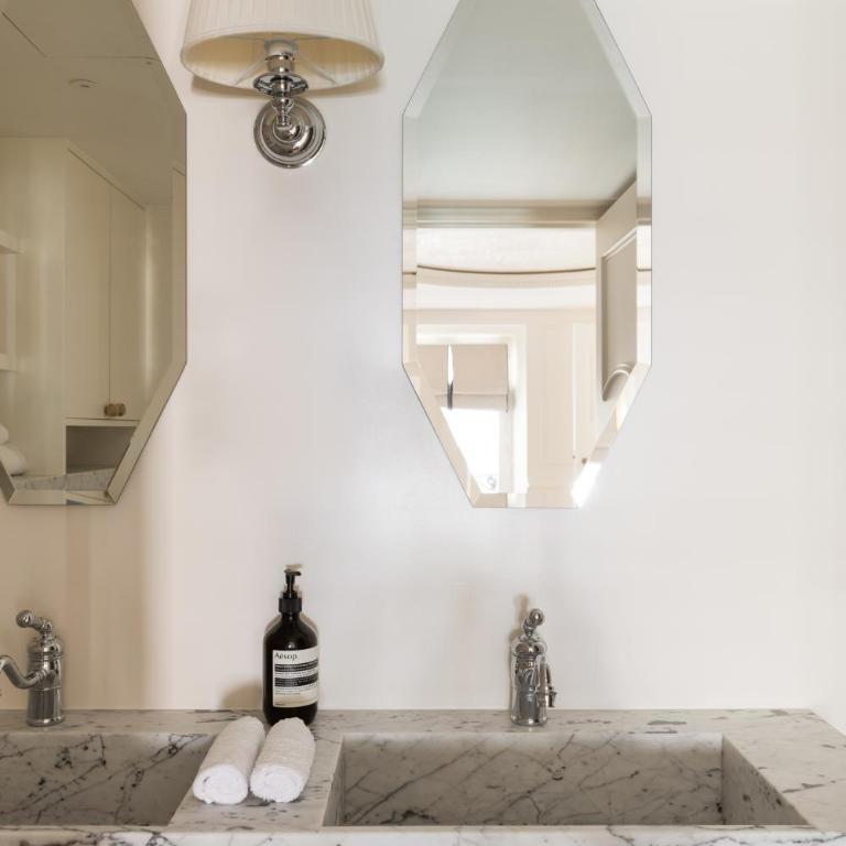 HIGHSTAY - Luxury Serviced Apartments - Victoires - Two-Bedroom Apartment - 10
