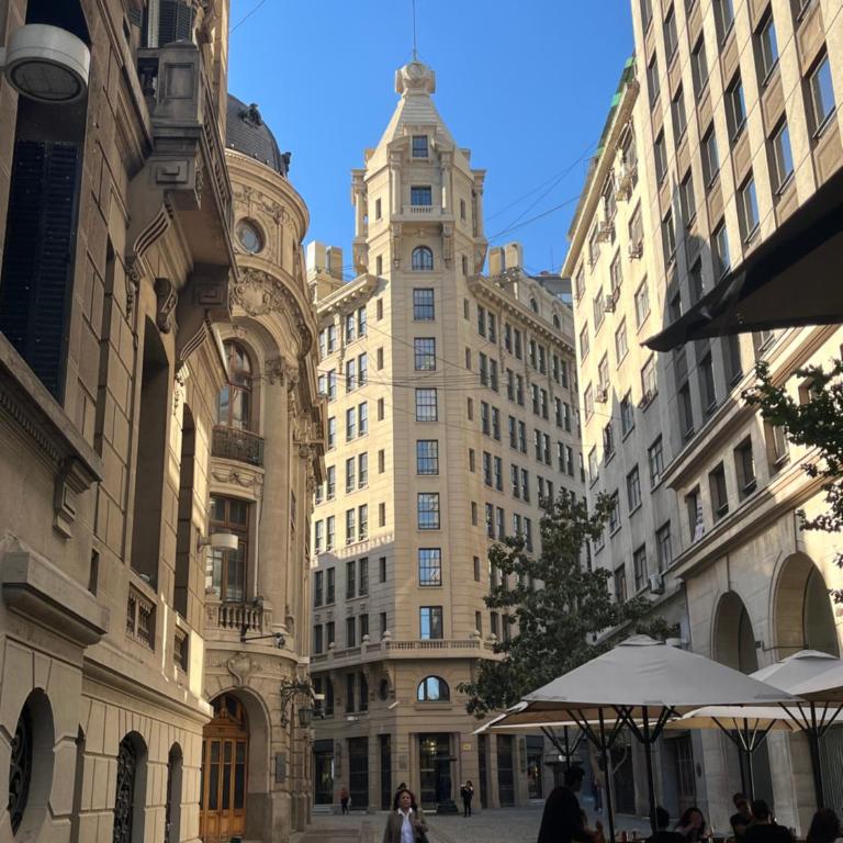 Departamento Santiago Centro Full Equipado - Three-Bedroom Apartment - 56
