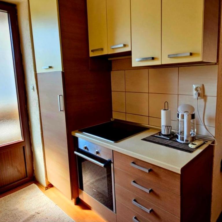 Lovely house with swimming pool - Three-Bedroom Apartment - 13