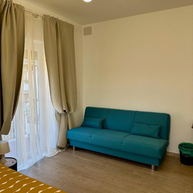 Monti Tiburtini Roma Guest House - Camera Matrimoniale con Bagno Privato - 9