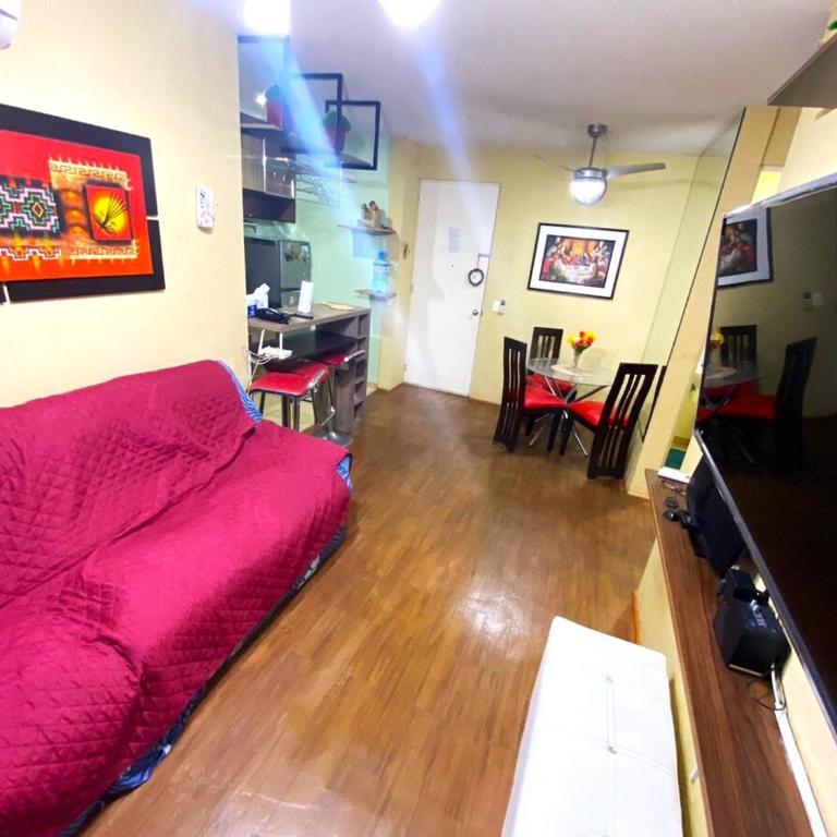 Centrally located apartment fully-aconditioned 1st floor - Three-Bedroom Apartment - 1